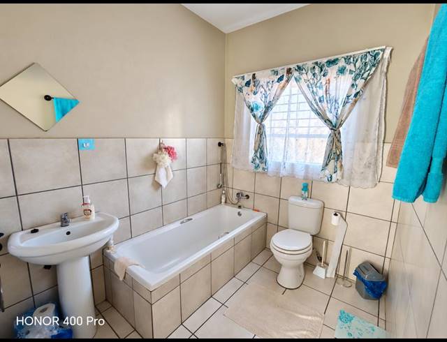3 BEDROOM PROPERTY TO RENT IN STRUBENVALE
